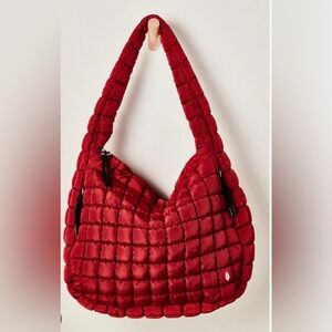 FP MOVEMENT QUILTED CARRY ALL SOUR CHERRY